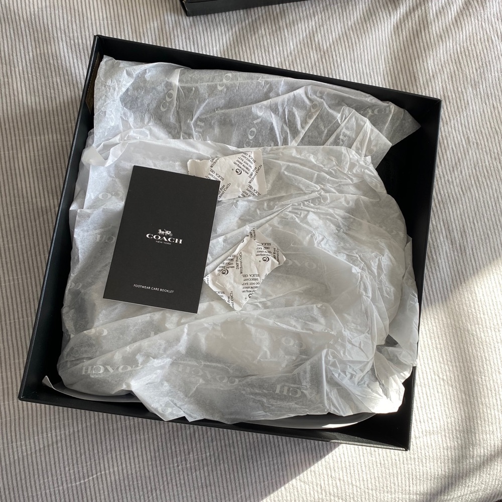 Size 10 Coach Lorimer Bootie w Shearling - Picture 13 of 16